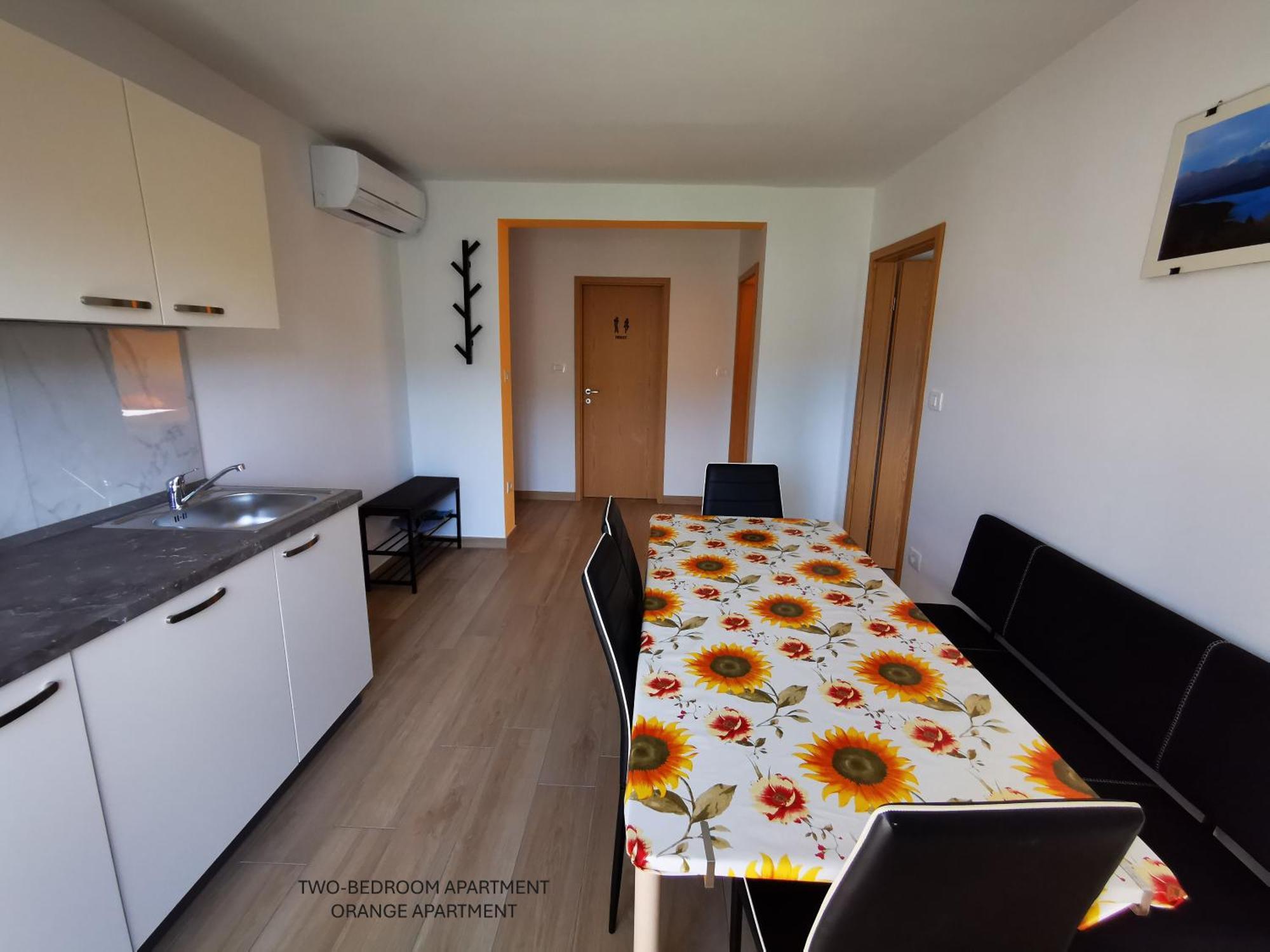 Apartment And Room Anica 톨민 외부 사진