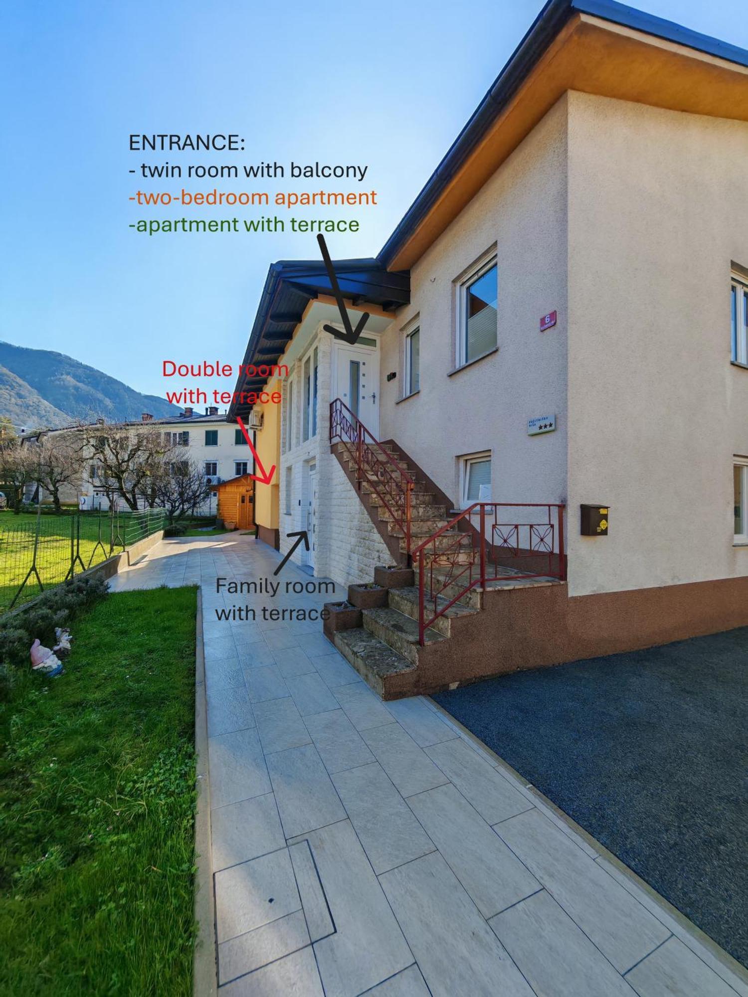 Apartment And Room Anica 톨민 외부 사진