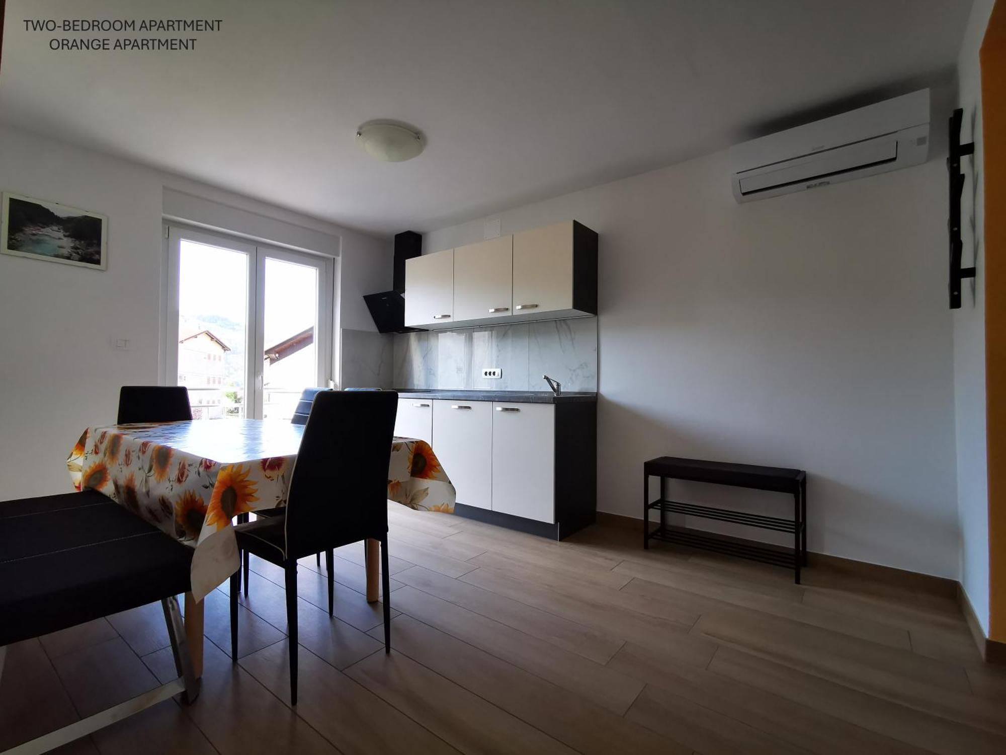 Apartment And Room Anica 톨민 외부 사진